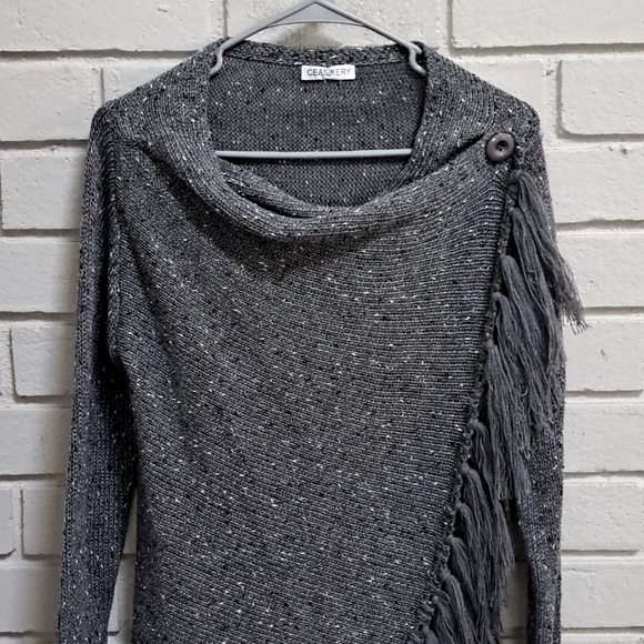 Ceasikery Gray Heathered Fringe Warm Long Sweater. Size Small - Picture 2 of 11